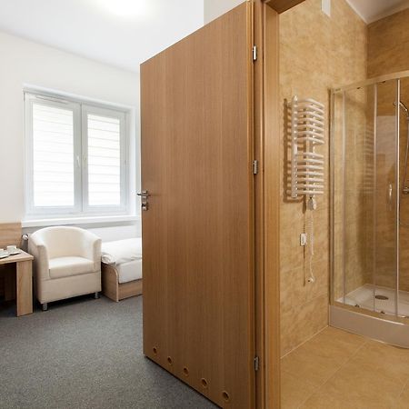 Dom Studenta Nr 1 Ans W Koninie Hostel Конин Екстериор снимка