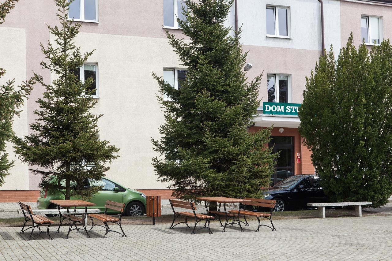 Dom Studenta Nr 1 Ans W Koninie Hostel Конин Екстериор снимка